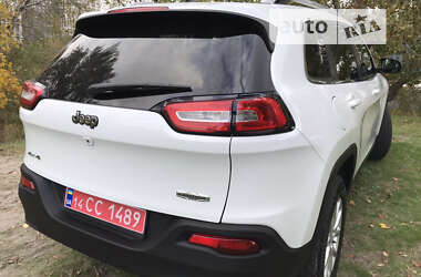 Внедорожник / Кроссовер Jeep Cherokee 2015 в 