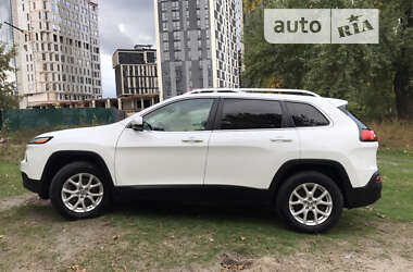 Внедорожник / Кроссовер Jeep Cherokee 2015 в 