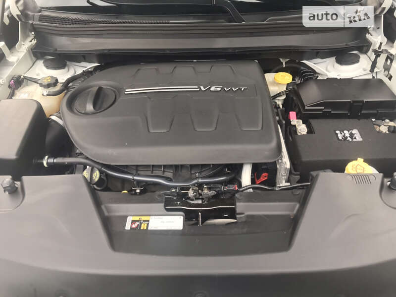 Внедорожник / Кроссовер Jeep Cherokee 2015 в Киеве