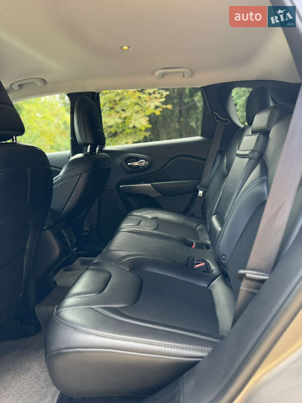 Позашляховик / Кросовер Jeep Cherokee 2018 в Києві