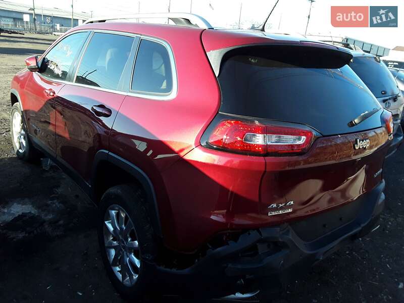 Внедорожник / Кроссовер Jeep Cherokee 2015 в Киеве