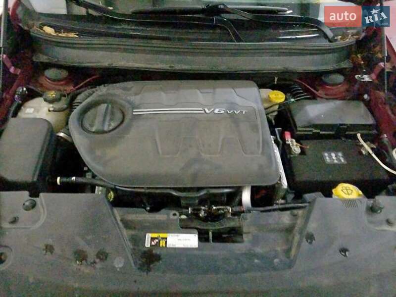 Внедорожник / Кроссовер Jeep Cherokee 2015 в Киеве