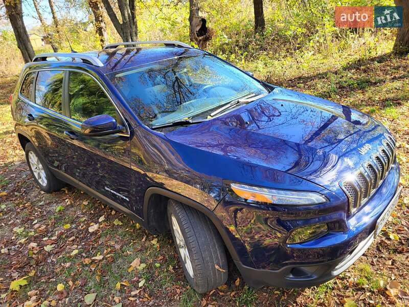 Позашляховик / Кросовер Jeep Cherokee 2015 в Ромнах