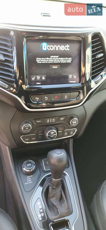 Внедорожник / Кроссовер Jeep Cherokee 2018 в Киеве фото 11 Внедорожник / Кроссовер Jeep Cherokee 2018 в Киеве