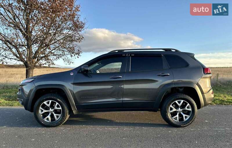 Внедорожник / Кроссовер Jeep Cherokee 2014 в Мукачево