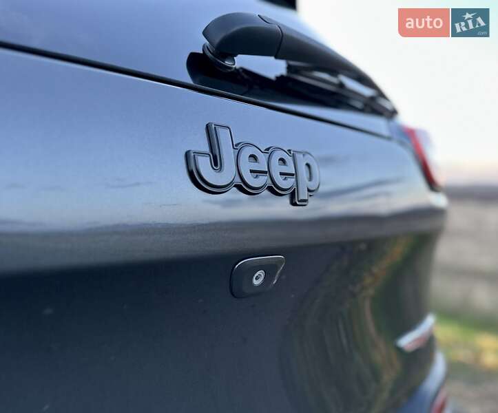 Внедорожник / Кроссовер Jeep Cherokee 2014 в Мукачево