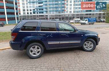 Позашляховик / Кросовер Jeep Cherokee 2006 в Києві