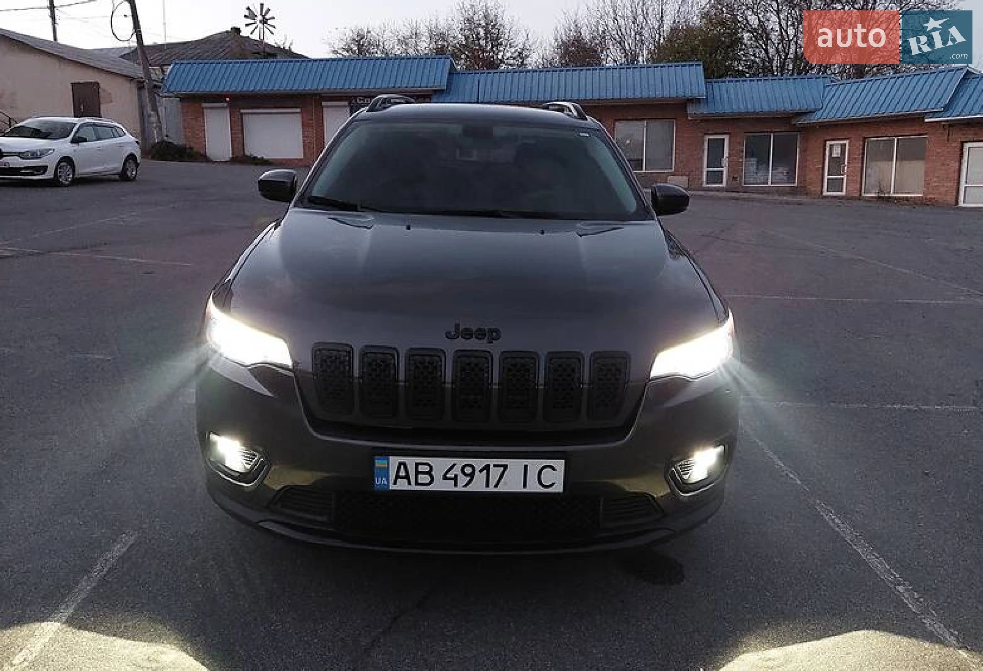 2019 Jeep Cherokee - мініатюра 16