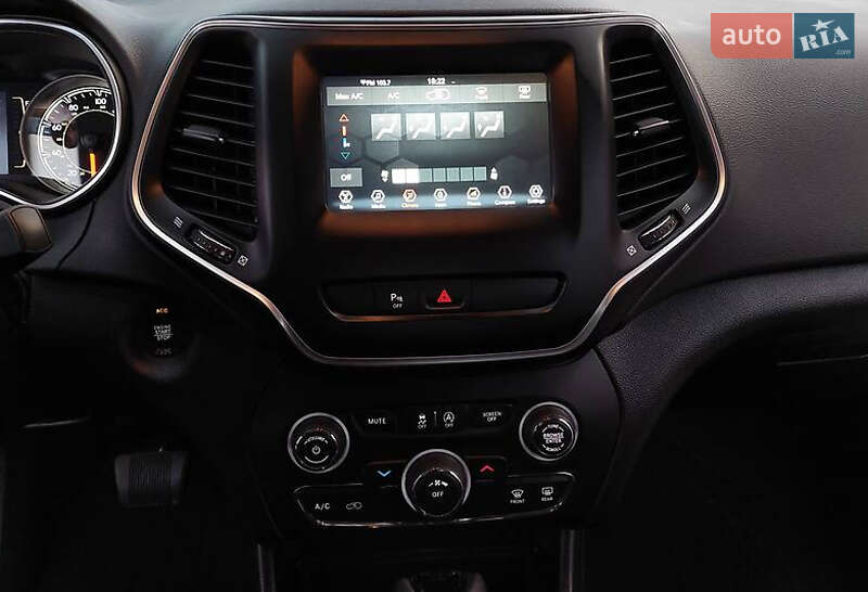 Позашляховик / Кросовер Jeep Cherokee 2019 в Києві