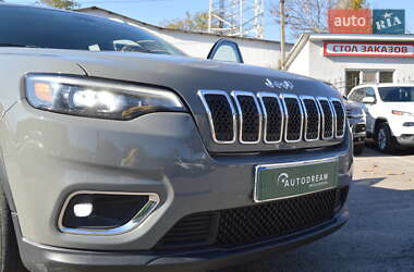 Внедорожник / Кроссовер Jeep Cherokee 2019 в 