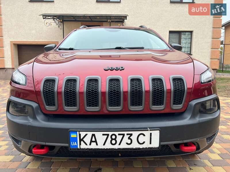 Внедорожник / Кроссовер Jeep Cherokee 2015 в Киеве