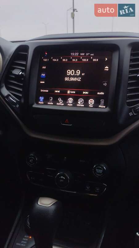 Позашляховик / Кросовер Jeep Cherokee 2015 в Вінниці