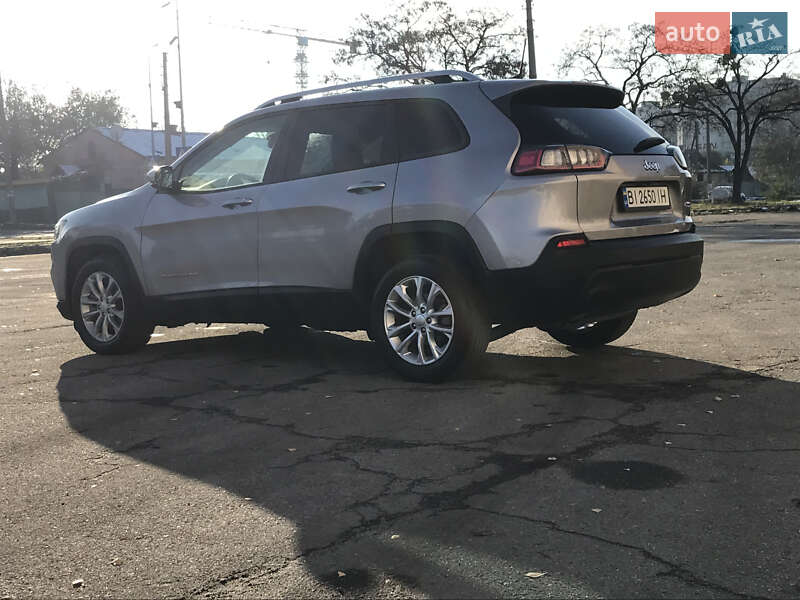 Позашляховик / Кросовер Jeep Cherokee 2019 в Києві