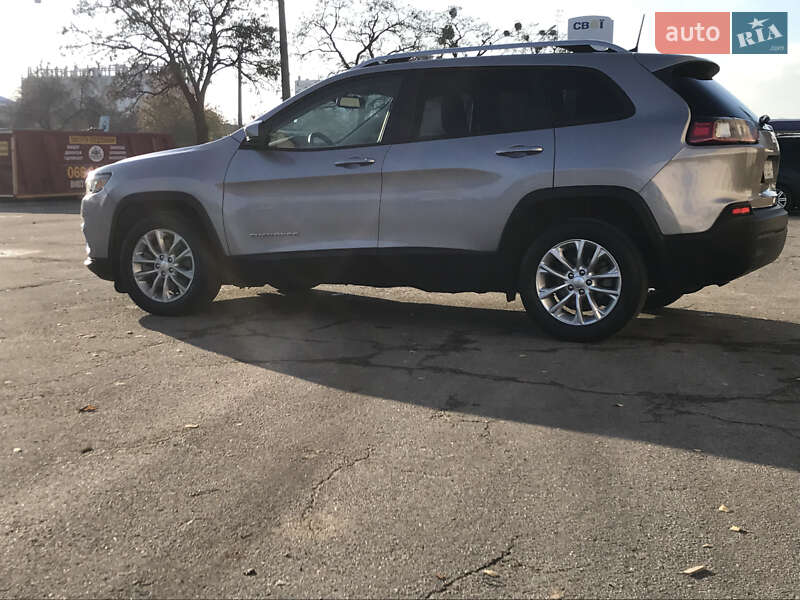 Позашляховик / Кросовер Jeep Cherokee 2019 в Києві