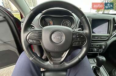 Внедорожник / Кроссовер Jeep Cherokee 2019 в 