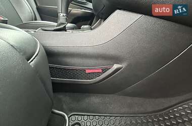 Внедорожник / Кроссовер Jeep Cherokee 2019 в 