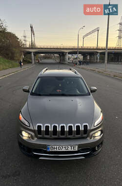 Внедорожник / Кроссовер Jeep Cherokee 2017 в 