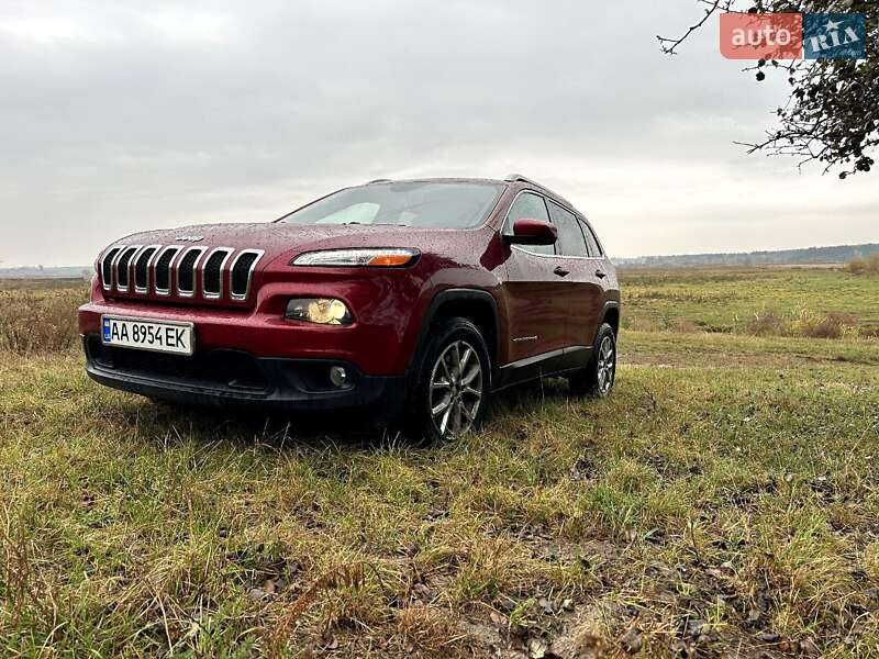 Внедорожник / Кроссовер Jeep Cherokee 2015 в Виннице