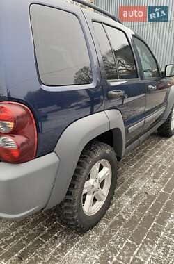 Внедорожник / Кроссовер Jeep Cherokee 2007 в Ровно