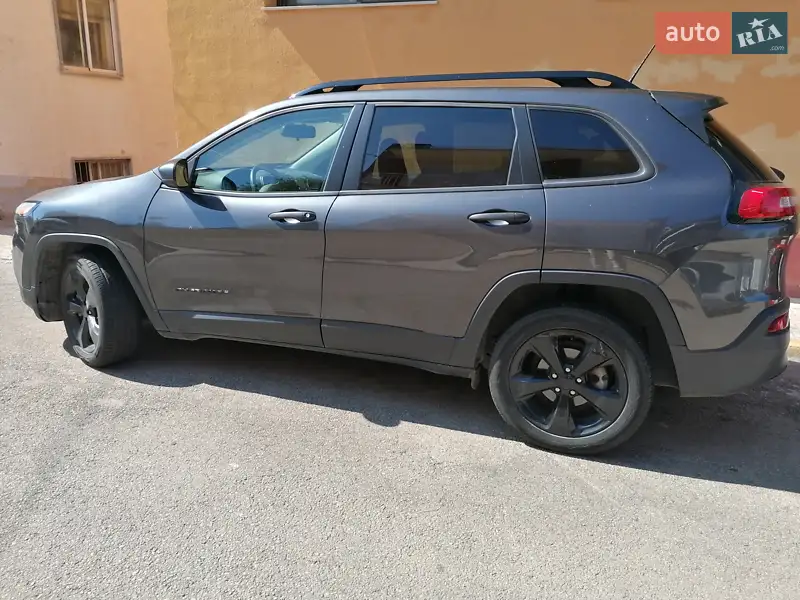 Jeep Cherokee 2016