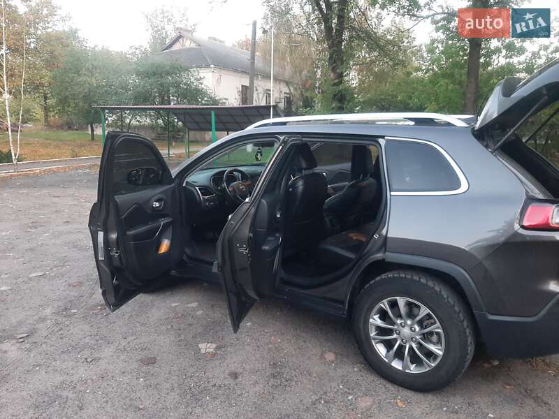 Внедорожник / Кроссовер Jeep Cherokee 2018 в Благовещенском