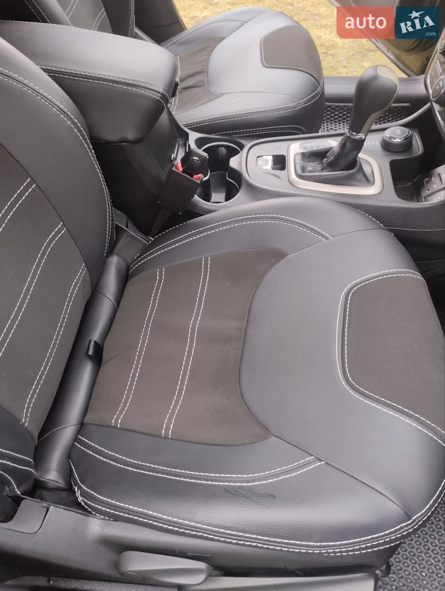 2014 Jeep Cherokee - мініатюра 14