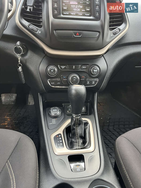 Внедорожник / Кроссовер Jeep Cherokee 2015 в Хмельницком фото 16 Внедорожник / Кроссовер Jeep Cherokee 2015 в Хмельницком