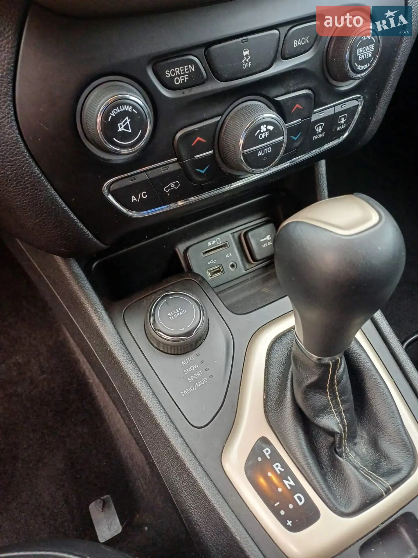 2017 Jeep Cherokee - мініатюра 3