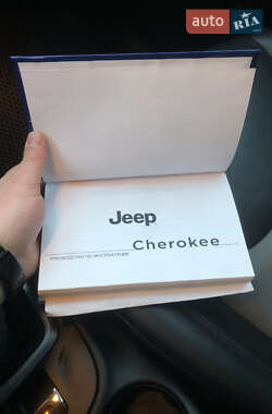 Внедорожник / Кроссовер Jeep Cherokee 2013 в Чернигове