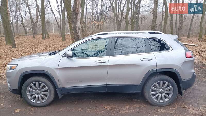 Внедорожник / Кроссовер Jeep Cherokee 2020 в Харькове