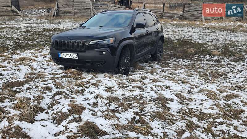 Внедорожник / Кроссовер Jeep Cherokee 2019 в Киеве