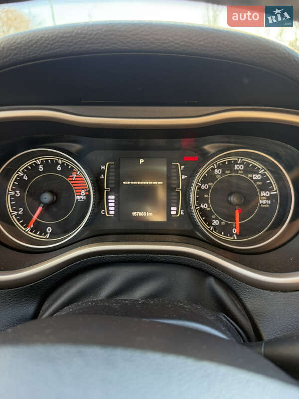 Внедорожник / Кроссовер Jeep Cherokee 2016 в Кривом Роге фото 11 Внедорожник / Кроссовер Jeep Cherokee 2016 в Кривом Роге