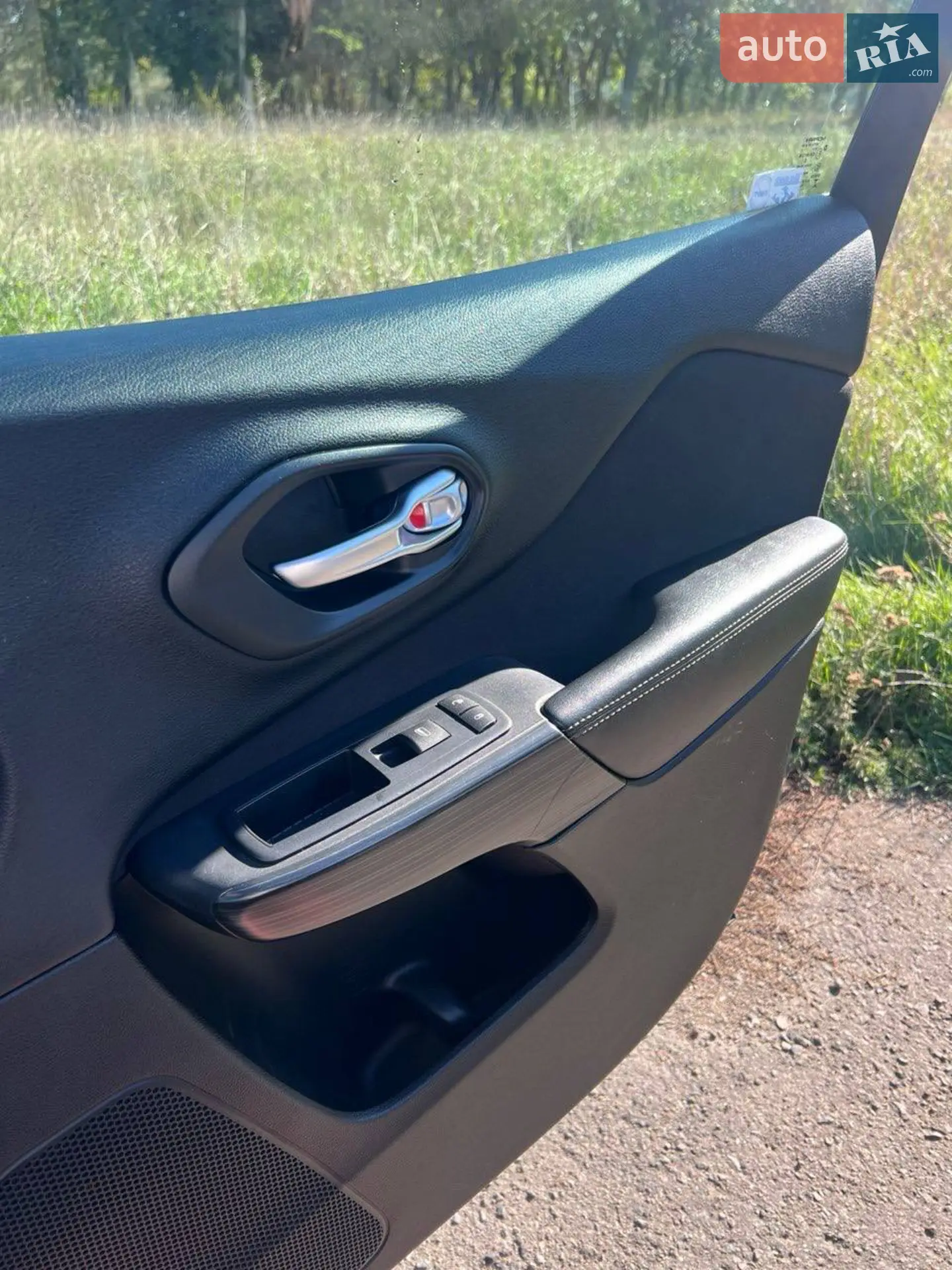 2015 Jeep Cherokee - мініатюра 15