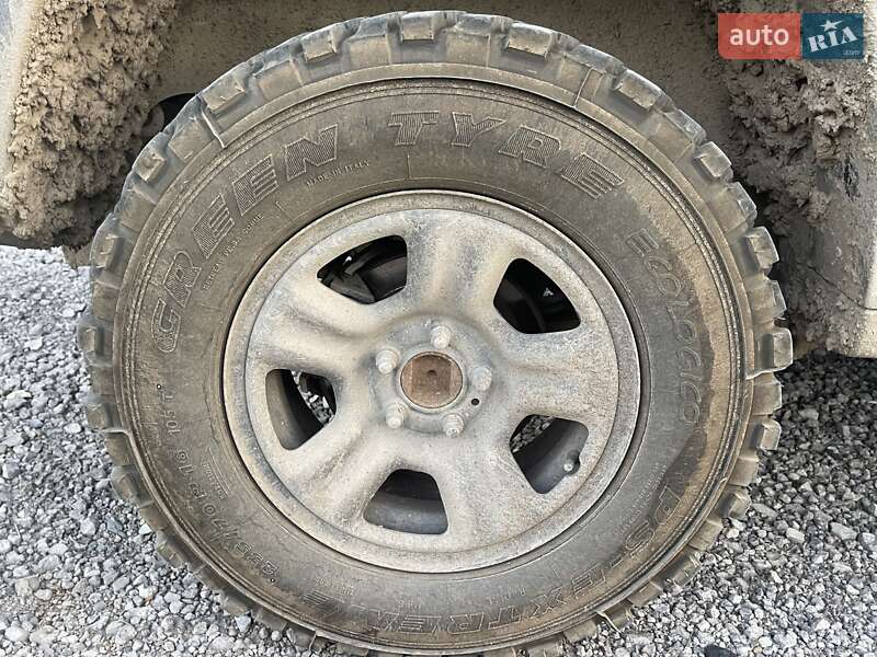 Внедорожник / Кроссовер Jeep Cherokee 2006 в Днепре