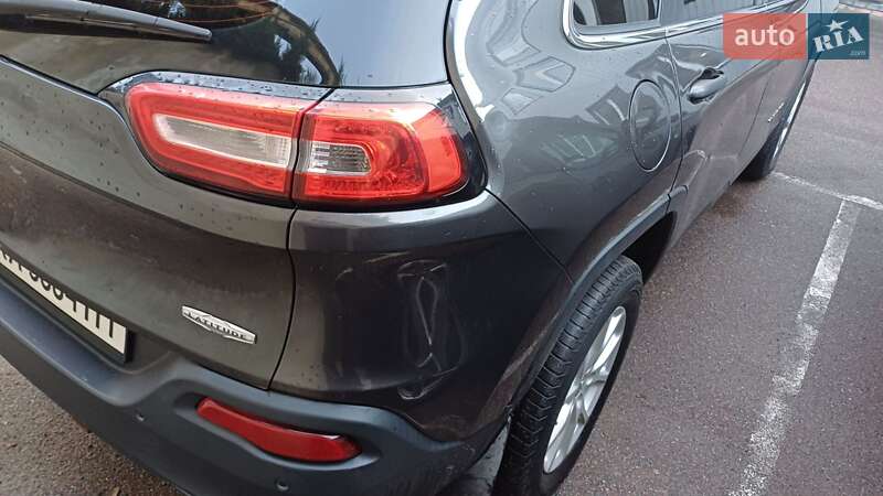 Позашляховик / Кросовер Jeep Cherokee 2016 в Києві