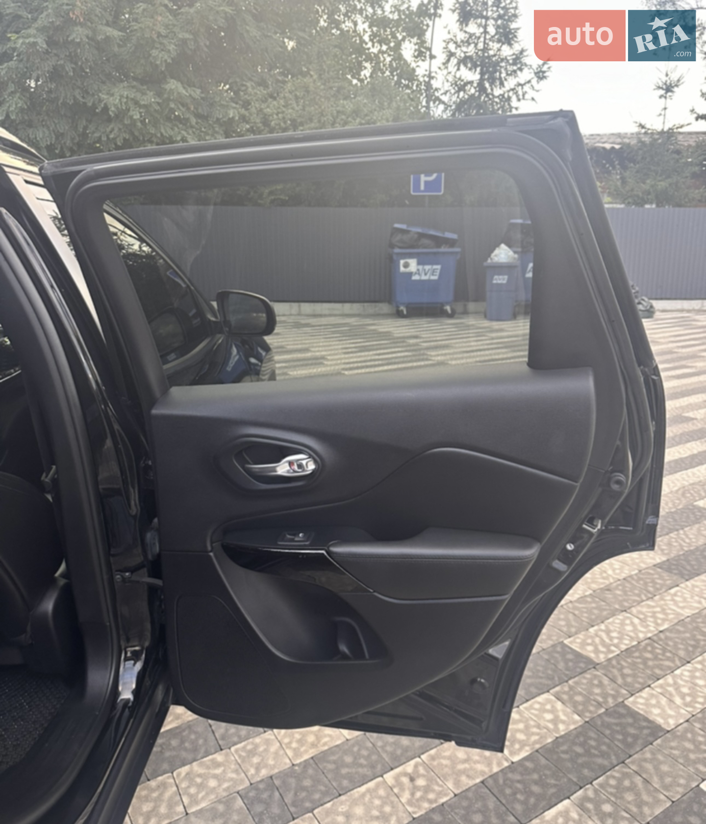 2019 Jeep Cherokee - мініатюра 11