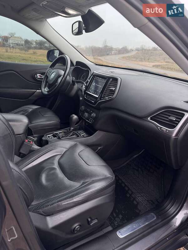 Позашляховик / Кросовер Jeep Cherokee 2018 в Вознесенську