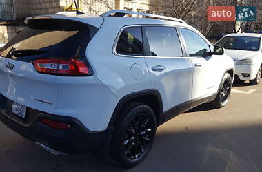 Внедорожник / Кроссовер Jeep Cherokee 2015 в Киеве