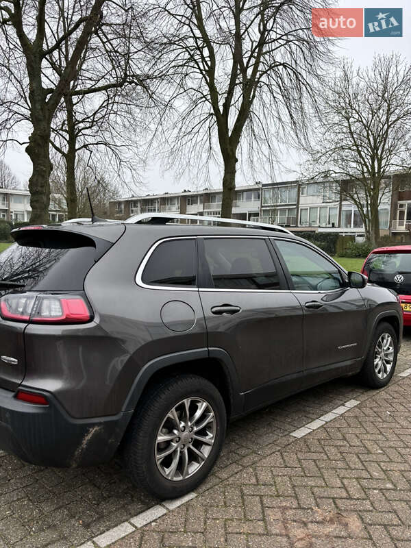 Внедорожник / Кроссовер Jeep Cherokee 2018 в Ужгороде