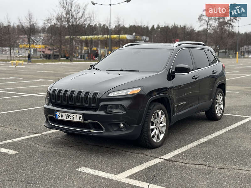 Внедорожник / Кроссовер Jeep Cherokee 2013 в Киеве