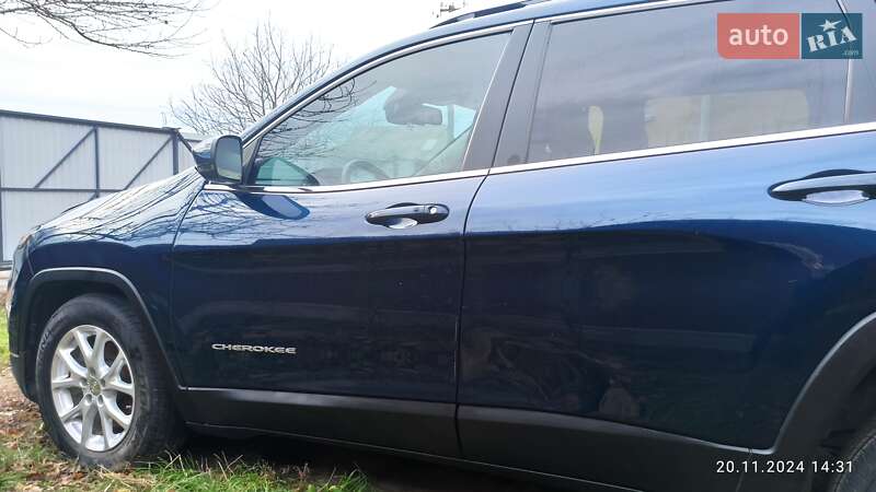 Внедорожник / Кроссовер Jeep Cherokee 2017 в Виннице