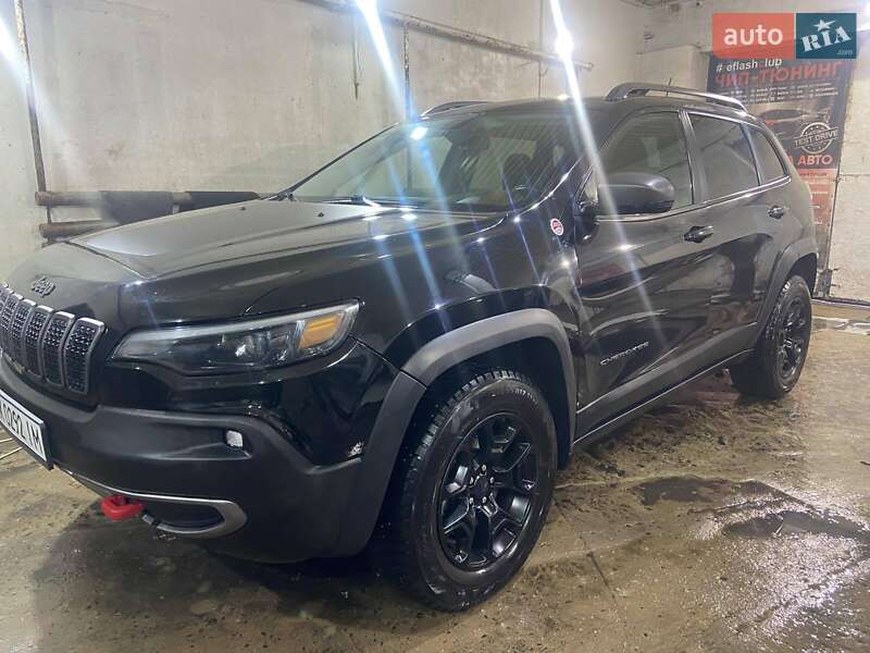 Позашляховик / Кросовер Jeep Cherokee 2018 в Краснограді