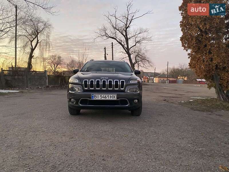 Внедорожник / Кроссовер Jeep Cherokee 2014 в Киеве