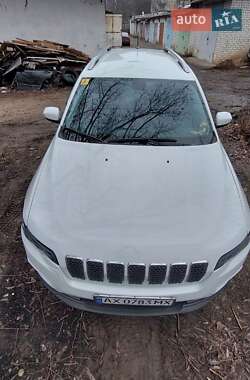 Внедорожник / Кроссовер Jeep Cherokee 2019 в 