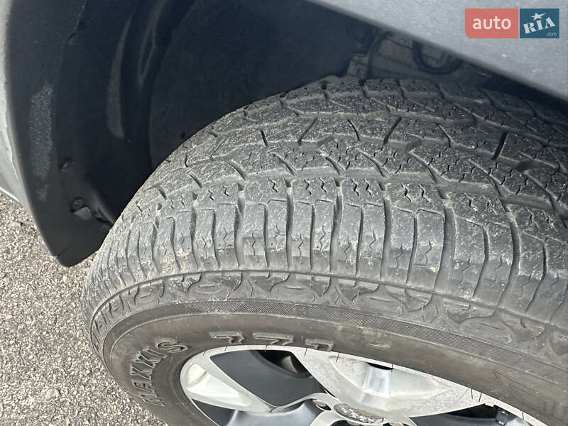 Внедорожник / Кроссовер Jeep Cherokee 2013 в Киеве