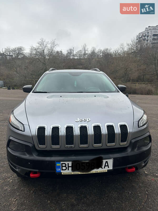 Внедорожник / Кроссовер Jeep Cherokee 2013 в Киеве