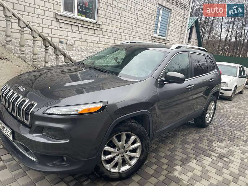 Внедорожник / Кроссовер Jeep Cherokee 2014 в 