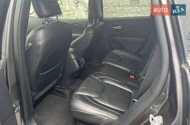 Внедорожник / Кроссовер Jeep Cherokee 2014 в 
