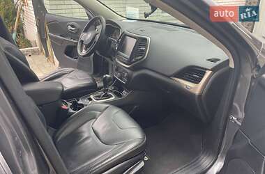 Внедорожник / Кроссовер Jeep Cherokee 2014 в 