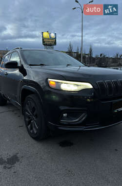 Внедорожник / Кроссовер Jeep Cherokee 2019 в 